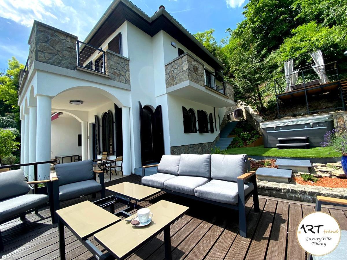 Arttrend Luxury Villa Тихань Экстерьер фото