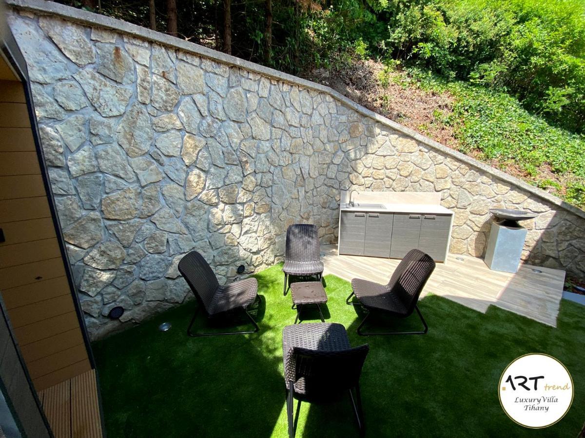 Arttrend Luxury Villa Тихань Экстерьер фото