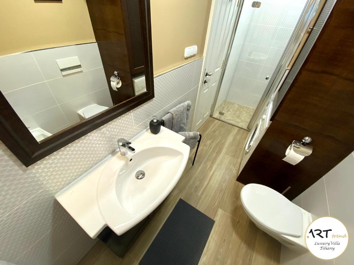Arttrend Luxury Villa Тихань Экстерьер фото