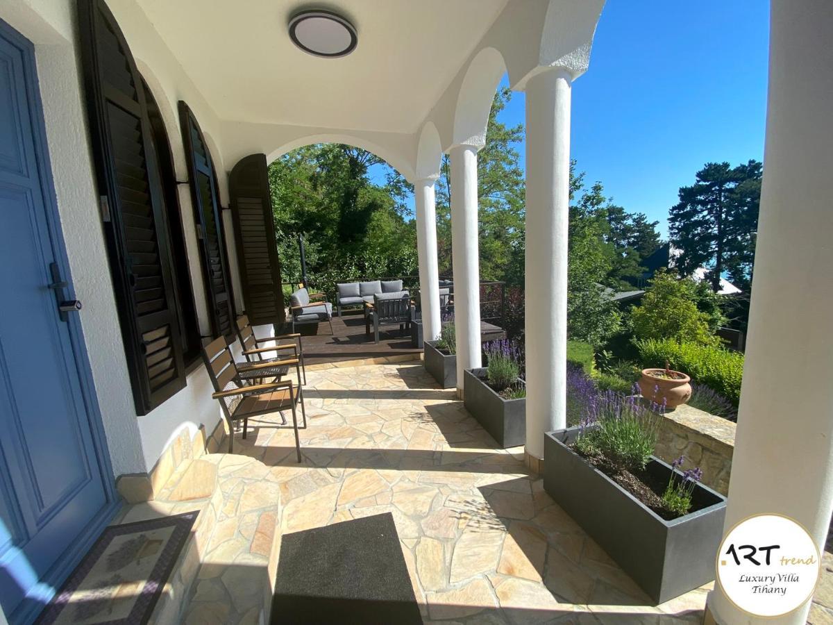 Arttrend Luxury Villa Тихань Экстерьер фото