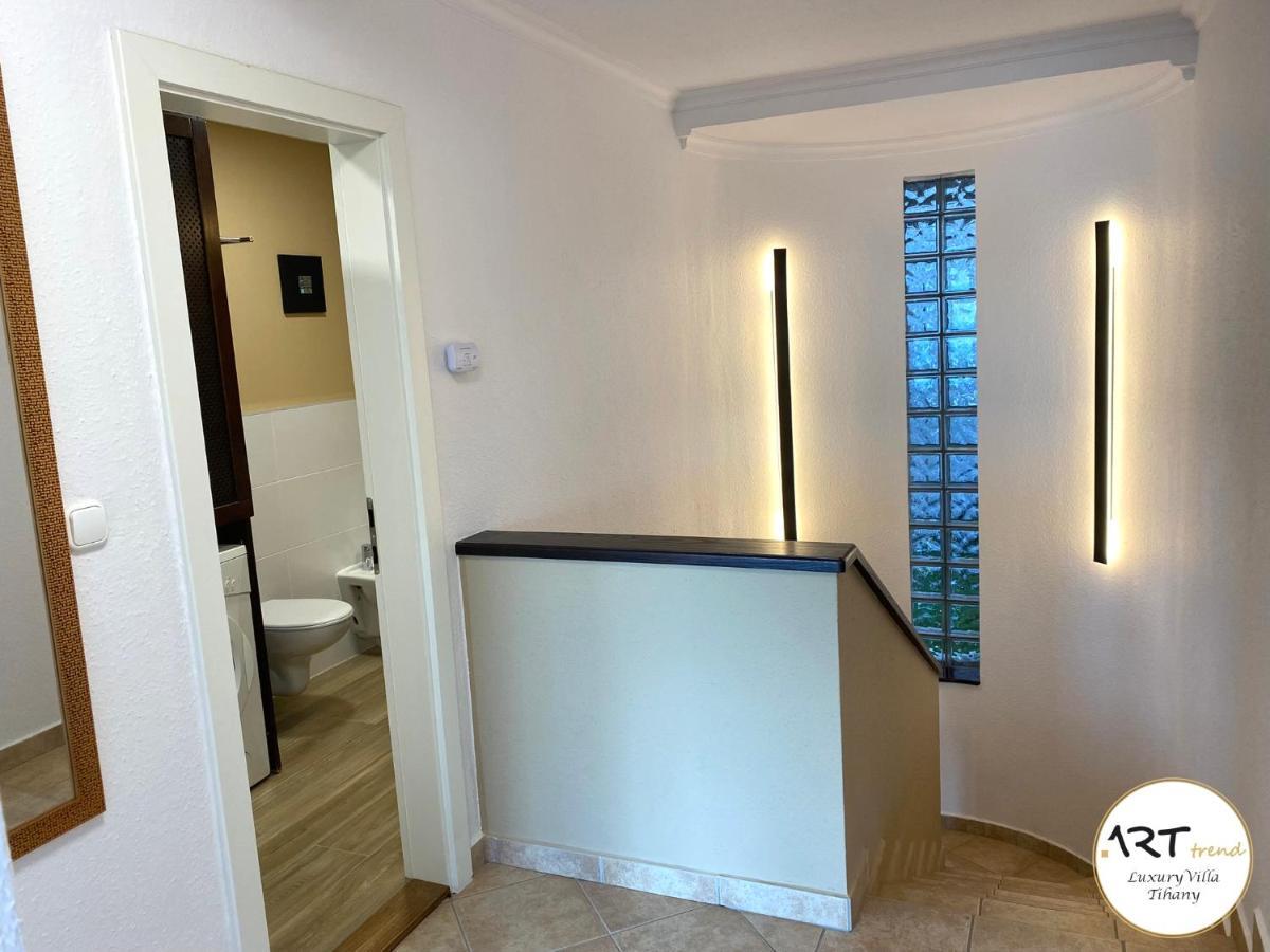 Arttrend Luxury Villa Тихань Экстерьер фото