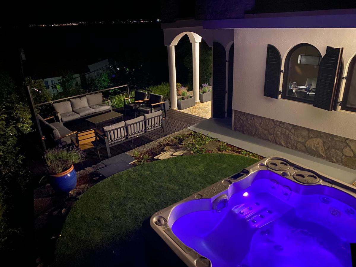 Arttrend Luxury Villa Тихань Экстерьер фото